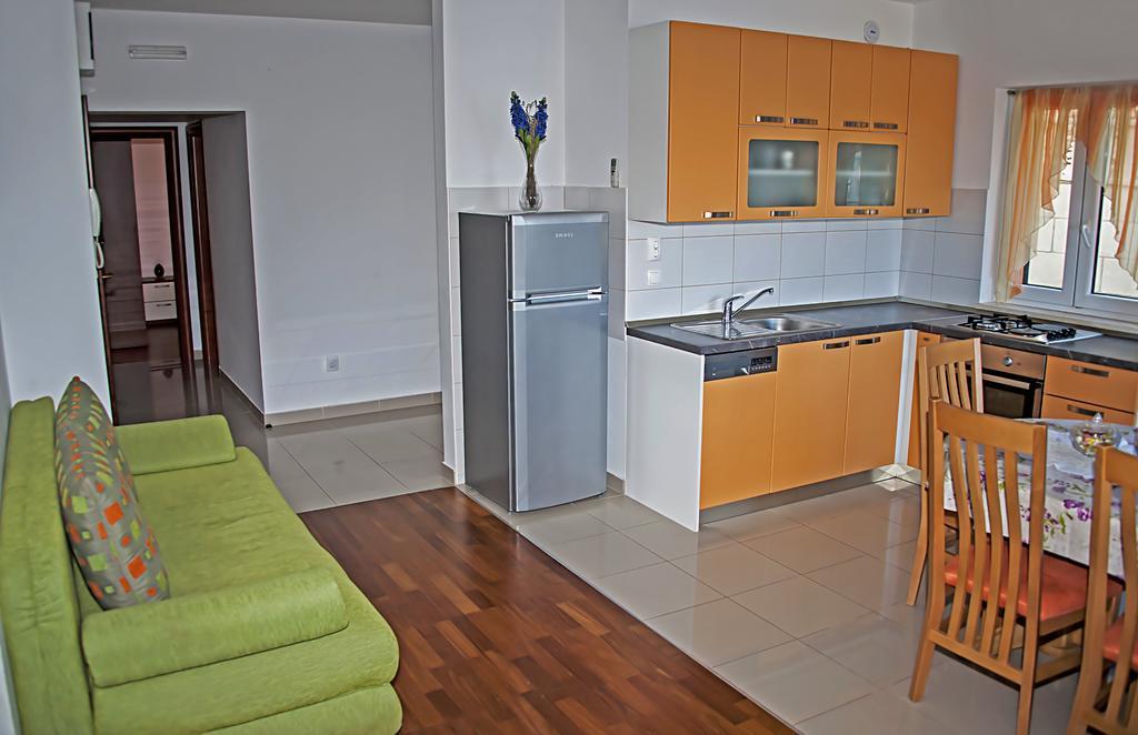Apartment Brac Sutivan Exterior photo